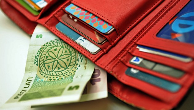 Глава комиссии по финансам: «Латвия переживает три кризиса. Бюджет должен помочь преодолеть их»