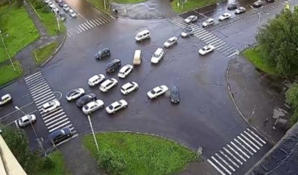 Самые опасные дорожные маневры 2021 года