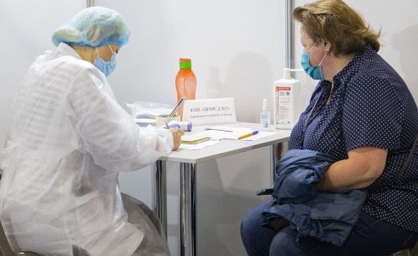 NVD расторгнет договоры с четырьмя семейными врачами - у них нет Covid-сертификата