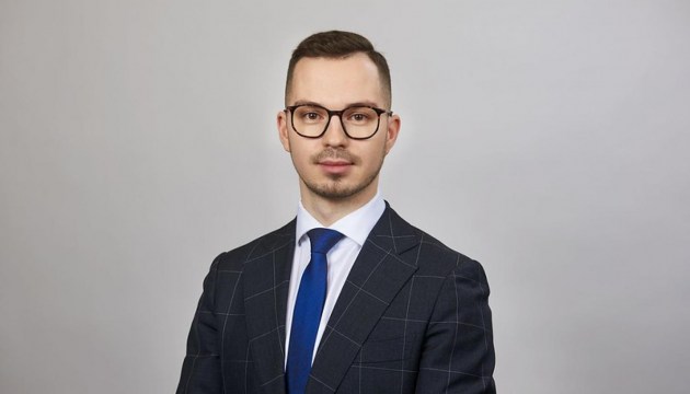 �. �. �����: ������������� ������������ ������������� ���������