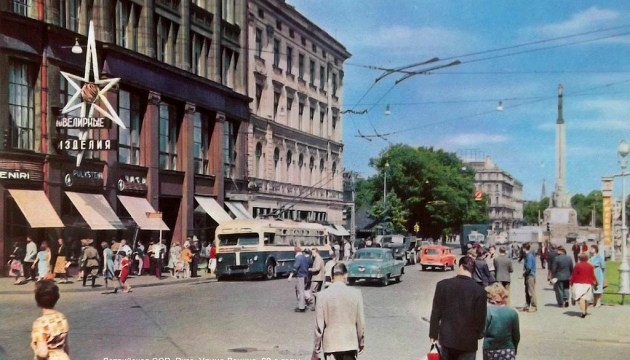 Латвия теряет 47 человек ежедневно: пандемия ускорила вымирание
