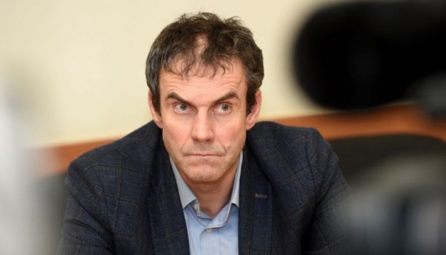 Инфекционист: спешить с отменой ковид-ограничений Латвии не надо 