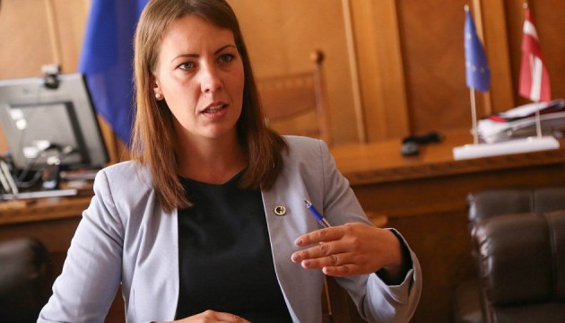 Глава Минобразования: неприемлемо, что школьники с «плохими отметками» получают аттестат
