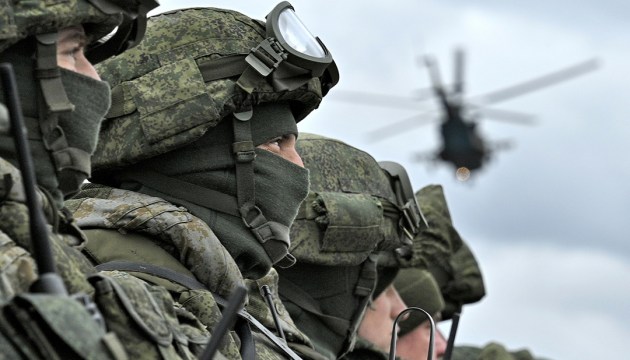 Президент РФ поручил Минобороны с помощью вооруженных сил "поддерживать мир" в ЛНР и ДНР