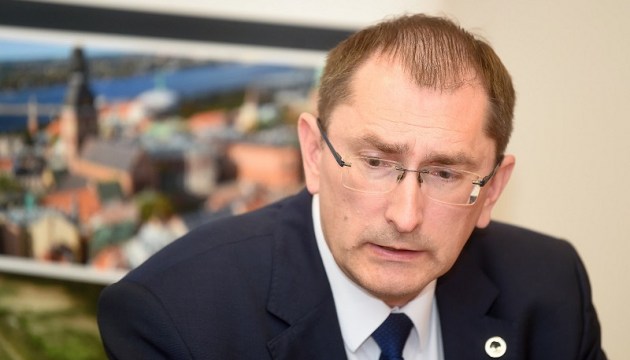 Министр сообщения поддерживает призыв об отмене антиковидных ограничений на путешествия