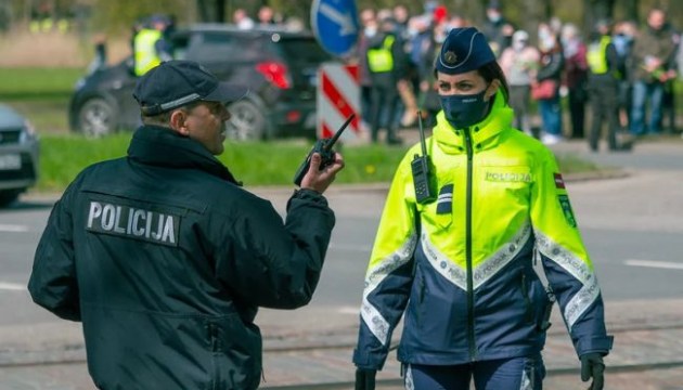 Полиция просит правильно расставить приоритеты и предупреждает о наказаниях