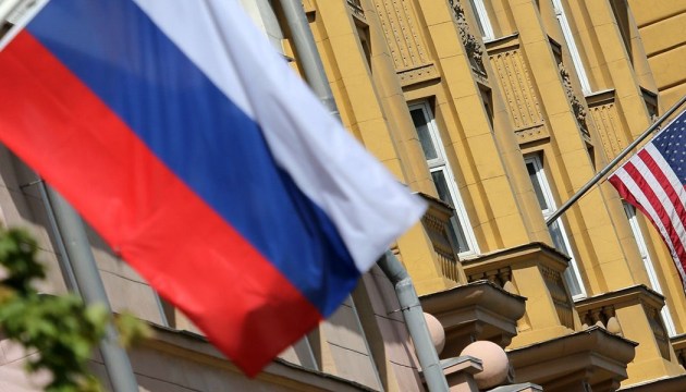 Россия вводит ответные санкции против 963 американцев, в том числе, Байдена