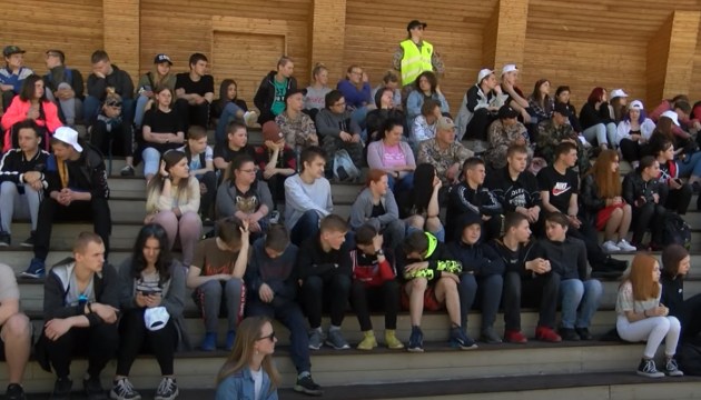 Демонстрация техники и соревнования: в Вишках отметили 5-летие присутствия НАТО в Латвии
