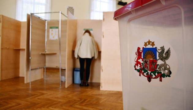 �� ������� � 14-� ���� �������� 100 ����