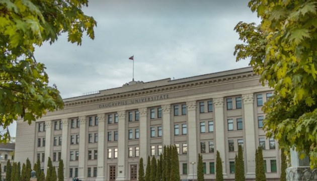«Даже если вузы объединят, студентам ДУ беспокоиться не стоит»