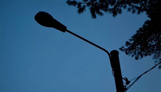 Куда обращаться в случае неработающего освещения?
