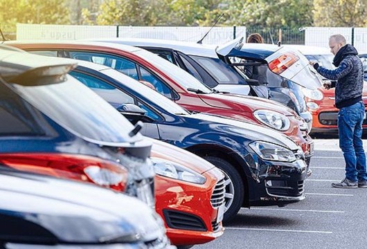 Машины в Европе теперь должны выпускать с «ограничителем» скорости