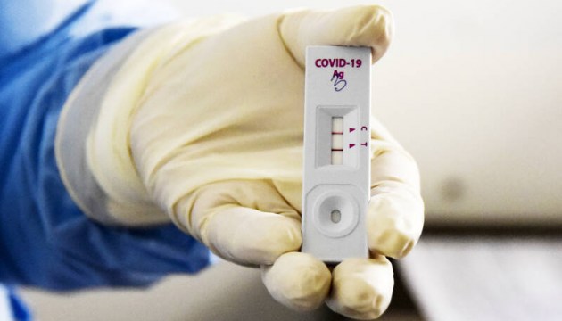 За сутки выявлена почти тысяча новых случаев Covid-19