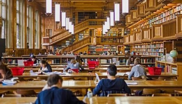 Эксперт: интерес к зарубежным вузам у молодежи вырос в разы