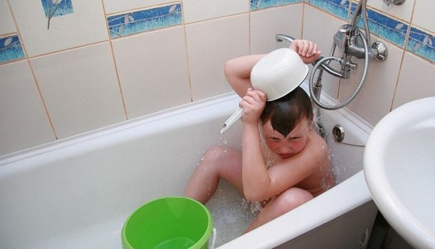 В шести многоэтажках в Крыжах на два дня отключат горячую воду