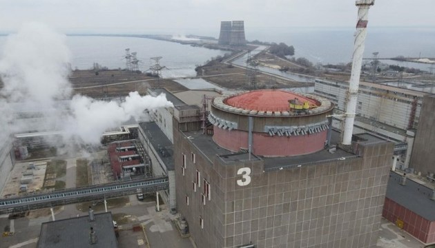 Эксперты МАГАТЭ: здания Запорожской АЭС повреждены обстрелами