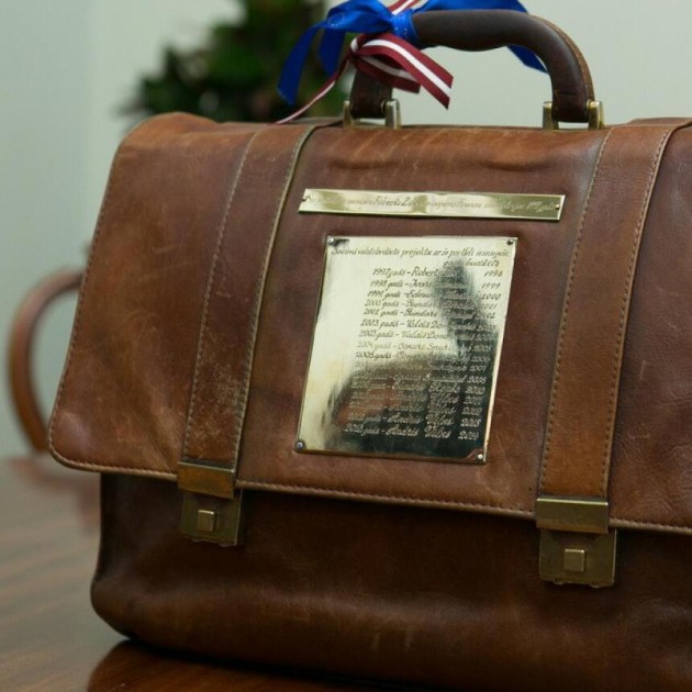 De facto: �� �������� ������� ��� ����������� ����� �������� ������������� 3 ��� ����