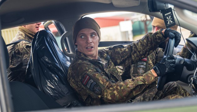 Латвийские военные опередили американских: они оказались самыми выносливыми