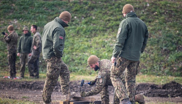 Латвийские военные опередили американских: они оказались самыми выносливыми
