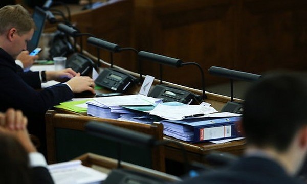 Юридическая комиссия Сейма не поддержала поправки о вице-министрах и новом министерстве