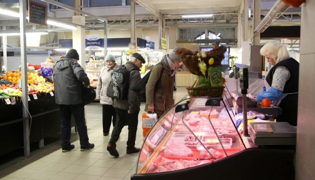 Продовольственно-ветеринарная служба обнаружила сальмонеллу в 10% проб мяса, взятых на пробу