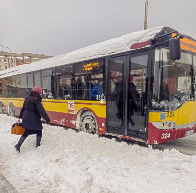 Городской общественный транспорт работает в авральном режиме. Дадут ли водителям «снежный билет»?