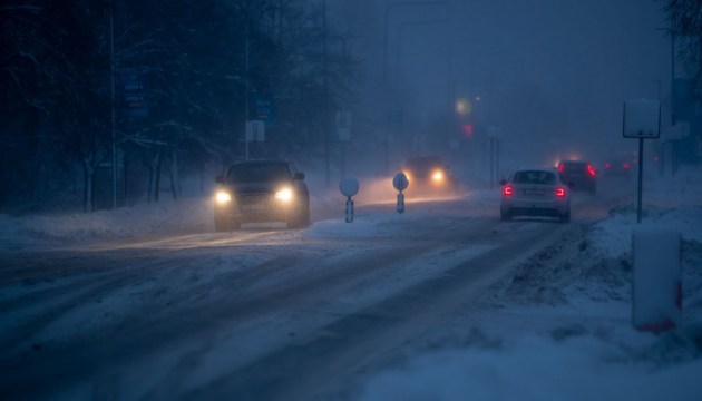 Снежный ад на Сааремаа: людей просят запасаться водой, едой и не выходить из дома