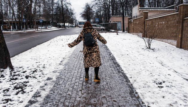 Вселатвийское обледенение! Жители делятся видео природных аномалий