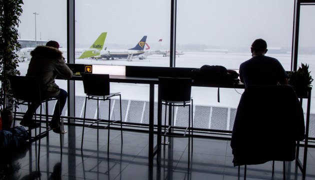 ��-�� ���������� � ����������� ���������� airBaltic �������� ��� �����