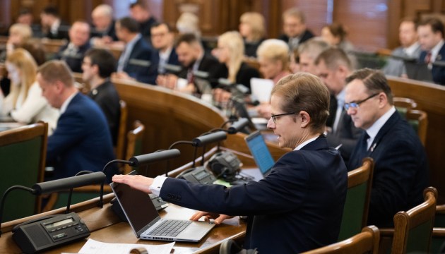 Нужно ли депутатам Сейма высшее образование? Парламентарии пока не поддерживают идею