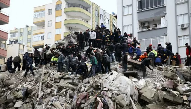 Жертвами землетрясеняе в Турции и Сирии стали более 4300 человек 