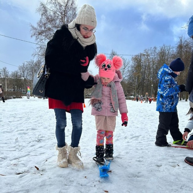Весело и спортивно: в Центральном парке прошел День снега