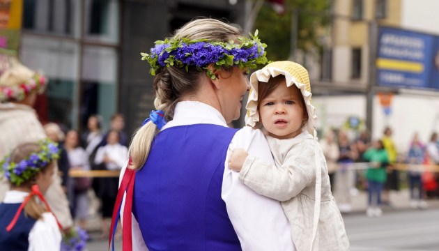 � ���� ������ ������� ���������� XXVII �������������� ��������� ����� � XVII ��������� ����� (+����)