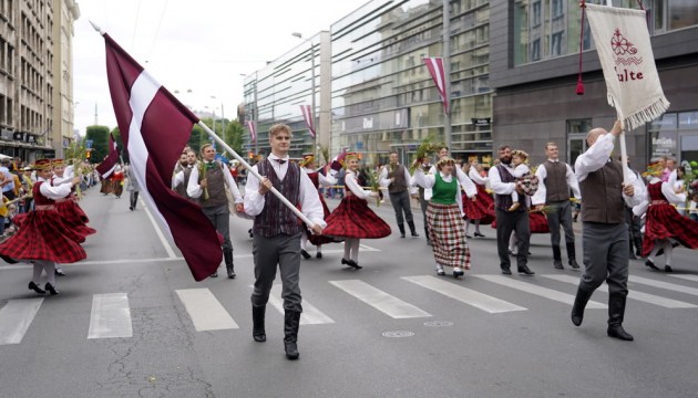 � ���� ������ ������� ���������� XXVII �������������� ��������� ����� � XVII ��������� ����� (+����)