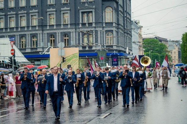 ����� ������������ ������� ������� � ����������� ������� ��������� ����� � ����� (����)