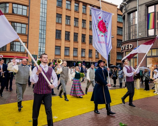 ����� ������������ ������� ������� � ����������� ������� ��������� ����� � ����� (����)