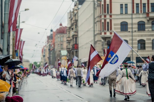 ����� ������������ ������� ������� � ����������� ������� ��������� ����� � ����� (����)