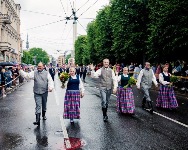 ����� ������������ ������� ������� � ����������� ������� ��������� ����� � ����� (����)