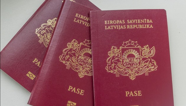 Новая услуга УДГМ: можно выбирать, в каком отделении получать документы