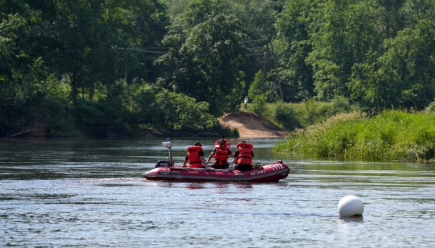 ������ ������ � ������ ��������� � ���� 5-������ ������� ��������� ����