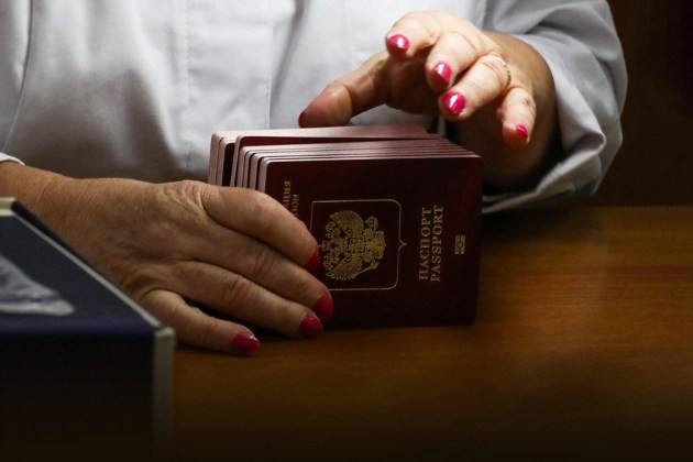 УДГМ: для подачи документов на получение ВНЖ у граждан РФ осталось 2 недели
