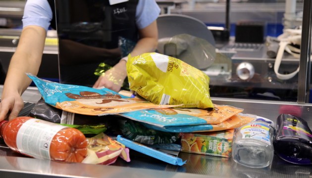 Maxima обещает не повышать цены на местные фрукты и овощи, Rimi и Lidl будут работать над ценообразованием