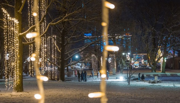 Весело встретим новый год! (Программа праздничных мероприятий)