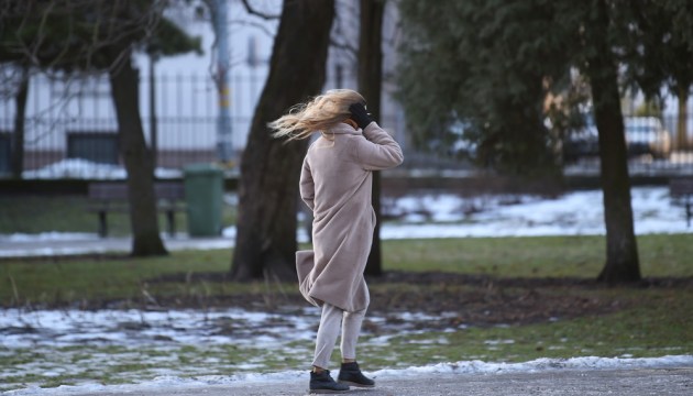 Сегодня в стране ожидается порывистый северный ветер