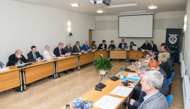 �������� ����� ����������� ��������� � ������������� ��������