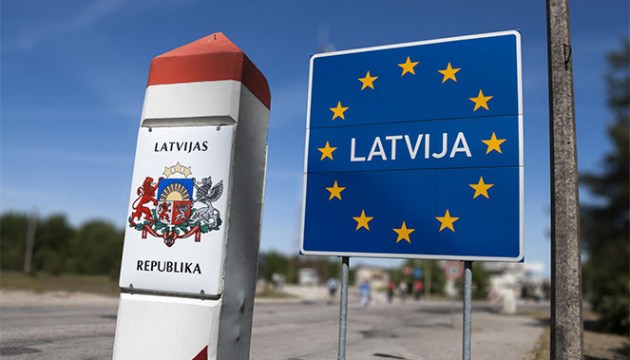 Срок ограничений на въезд граждан РФ в Латвию продлен на год