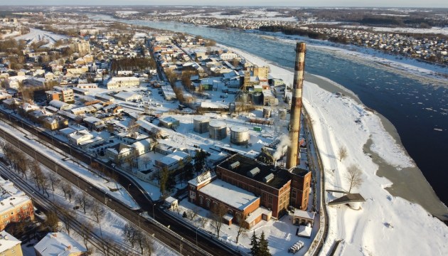 ��������� ��� ����������� DS ����� ���������� Elenger. ���� ������� � ����� 3,5 ��� ����