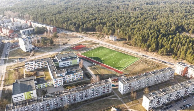 Футбольное поле на Новом Форштадте обновили
