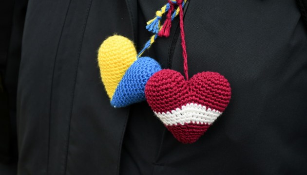 Помощь Украине: мнения разделились