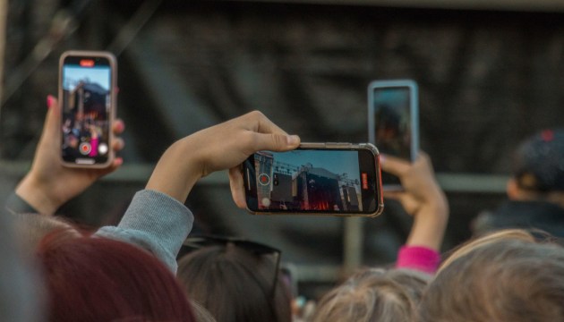 Есть ли жизнь после 3G? У части мобильных телефонов Латвии вот-вот начнутся проблемы